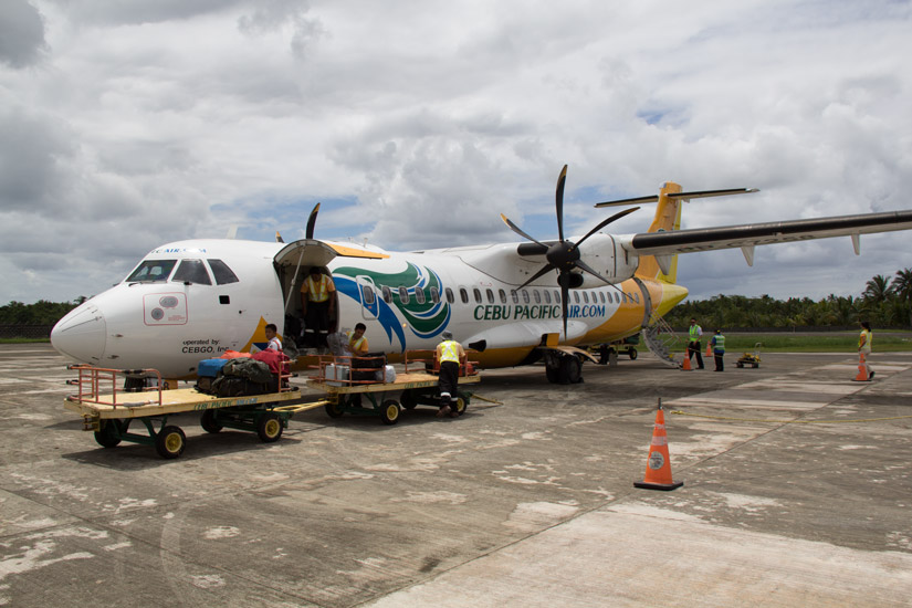 siargao_airport_airplane_cebu-pacific_2