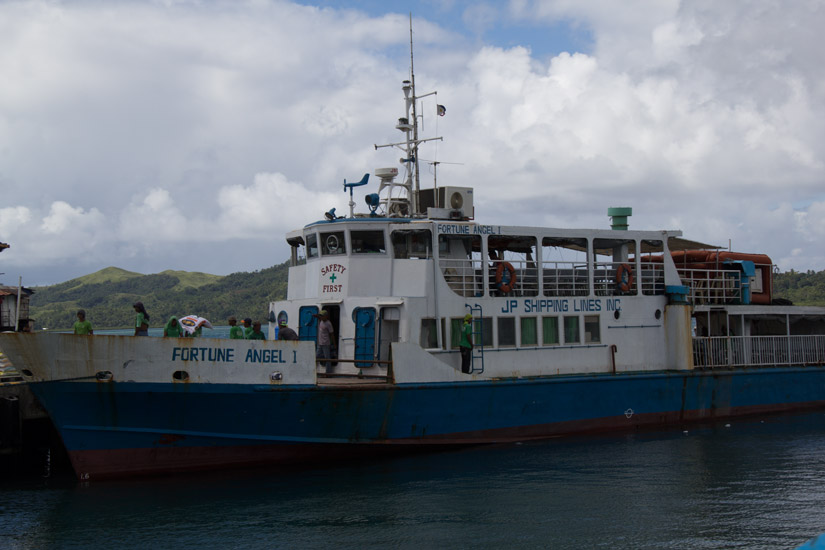 siargao_boat