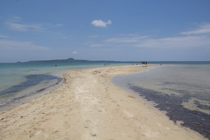 cuyo-islands_beach-2