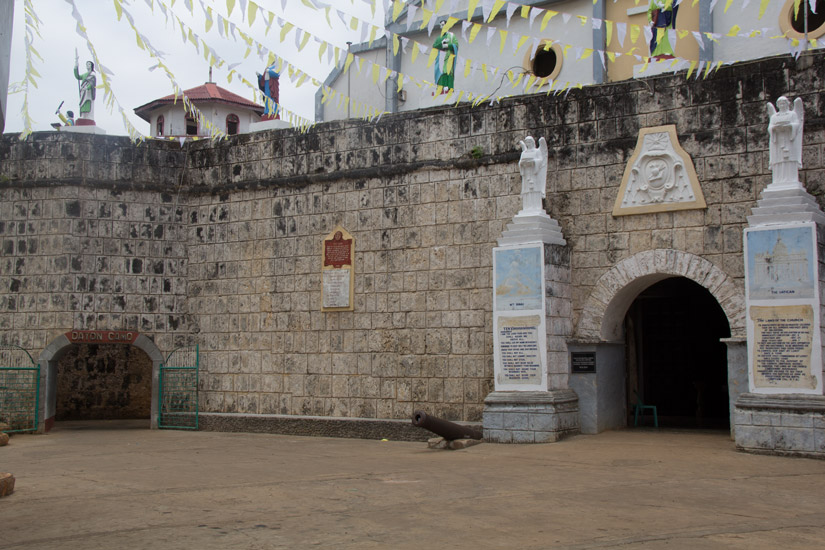 cuyo-islands_church-in-castle