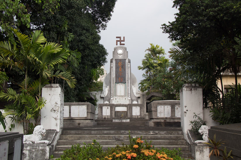 Luzon_Manila_Cemetery