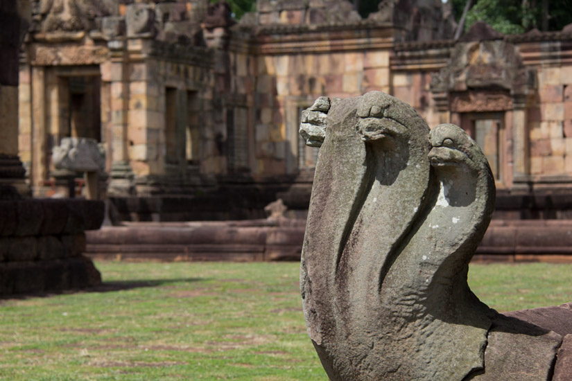 2_Nang-Rong_Prasat-Muang-Tam-3