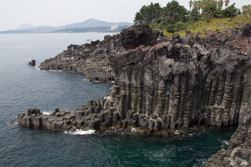 jeju-island_3_jungmun-daepo-jusangjeolli-cliff