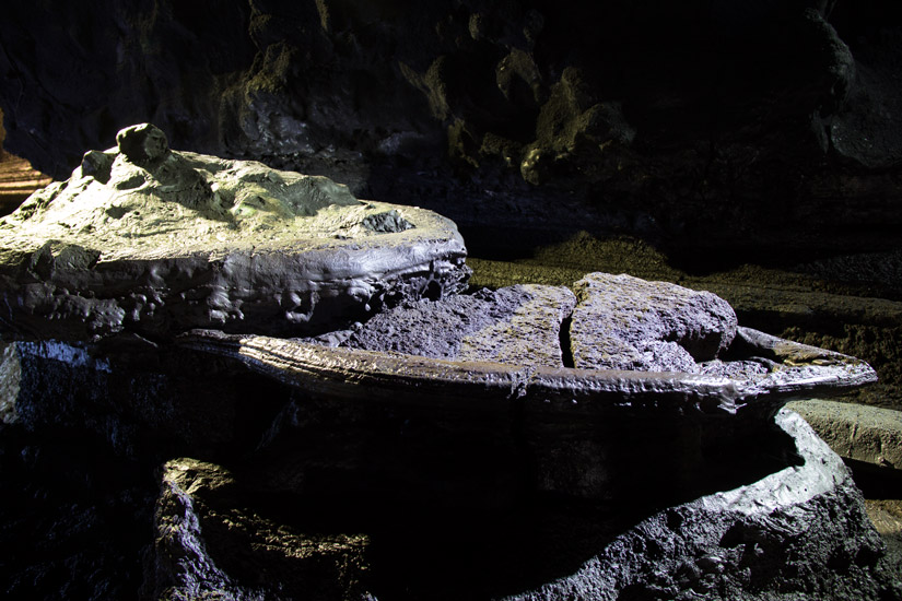 jeju-island_6_manjanggul-caves-4