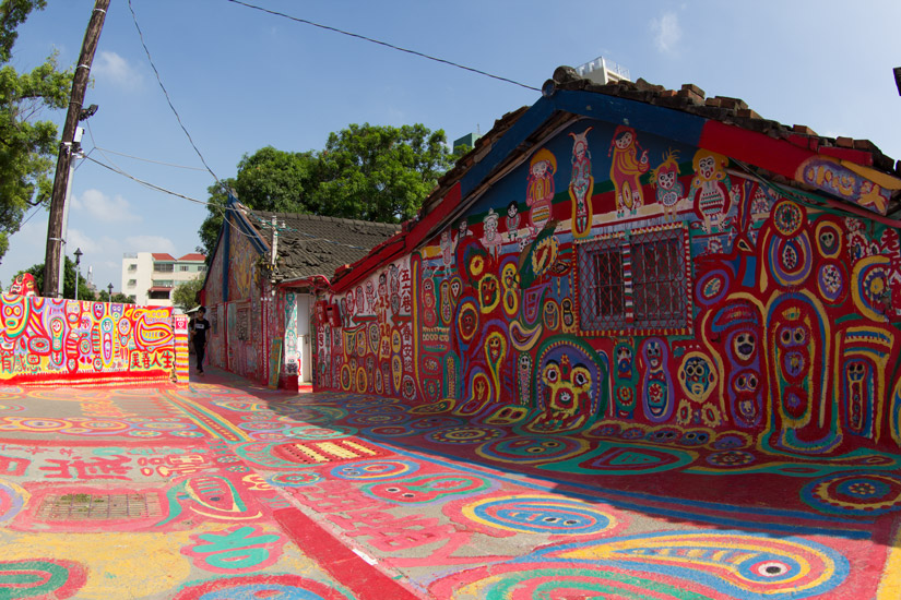 4_taichung_rainbow_village