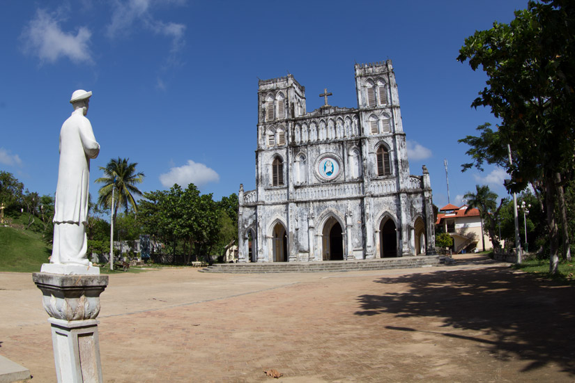 12_nha-tho-mang-lang_near_tuy-hoa