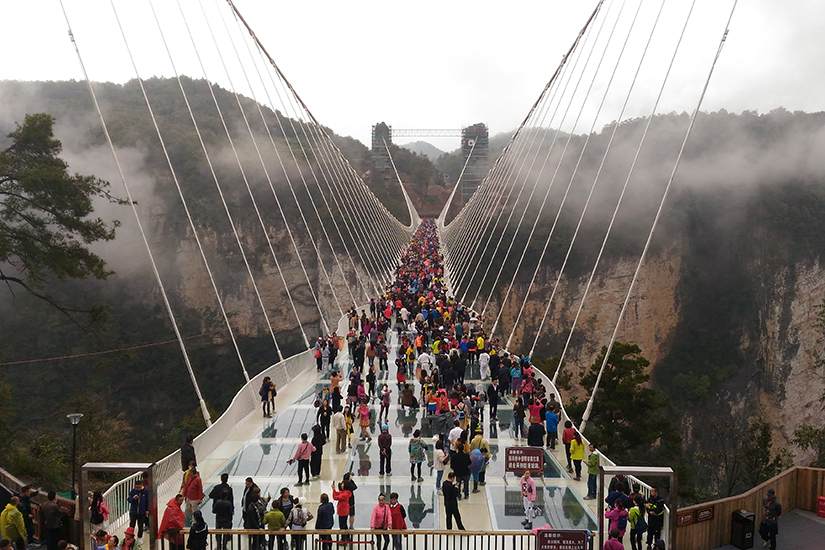 1_zhangjiajie_glass-bridge-2