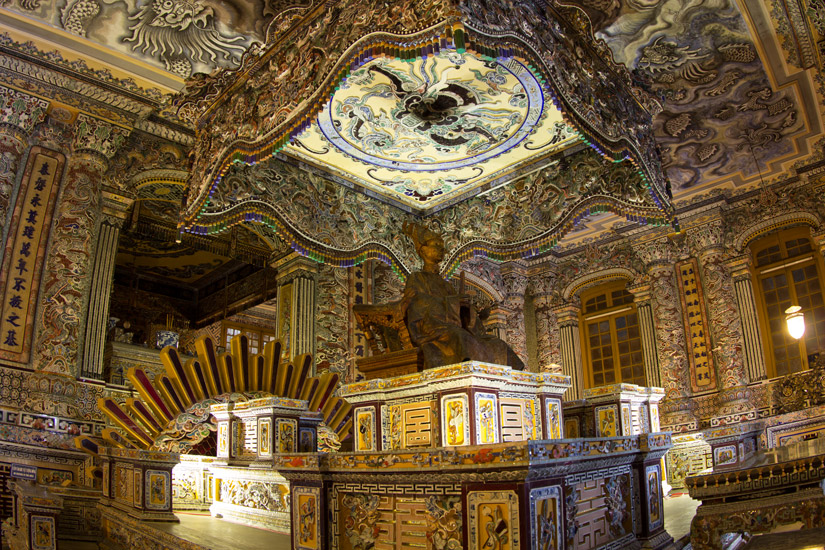 3_hue_khai-dinh-tomb-3