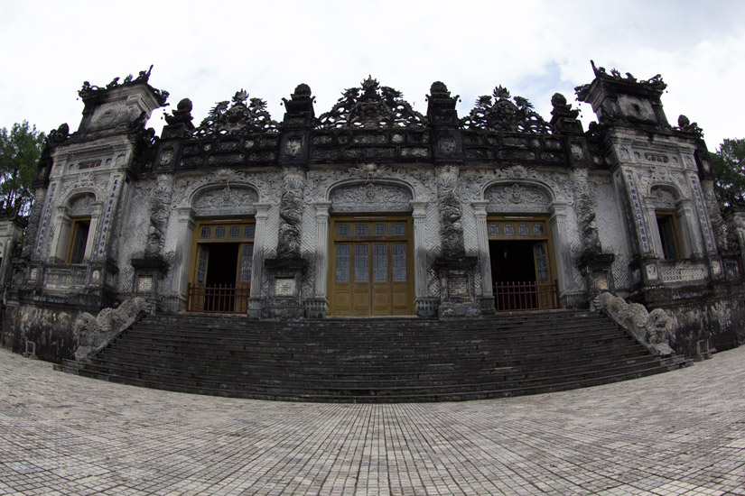 3_hue_khai-dinh-tomb-4