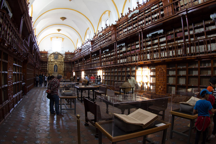 3_mexiko_puebla_library